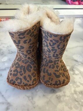 UGG Kids Leopard Print Shearling Boots Brown